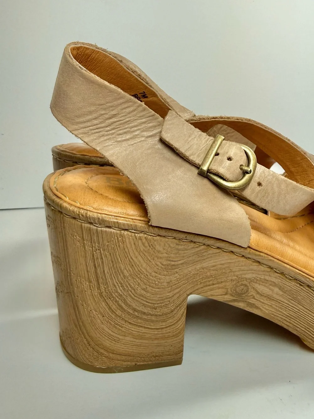 Born Beige Leather Platform Sandals with Wood-Look Wedge Women’s Size 7M